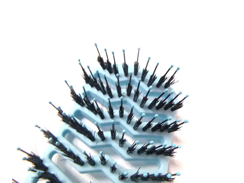 Detangling Gruaige Scuab Le Bristles