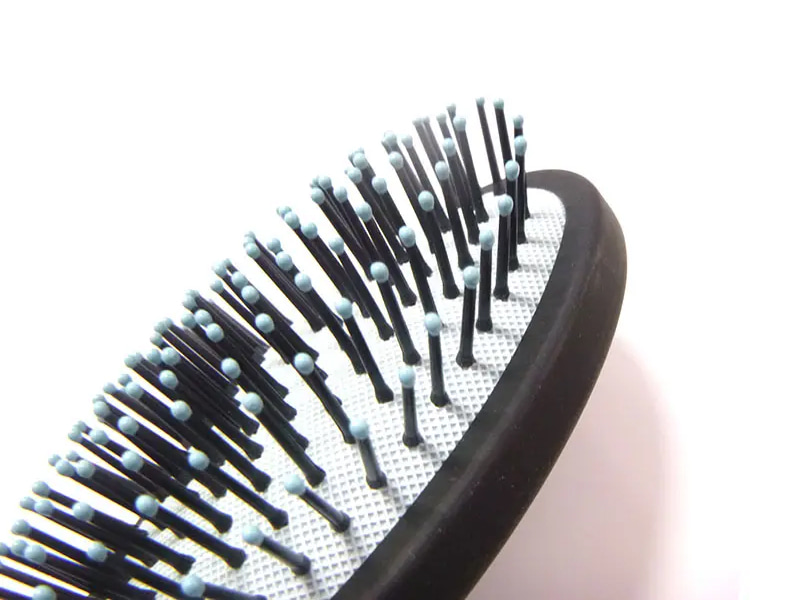 Láimhseáil Plaisteacha Detangle Crua Bristle Scalp Massager Comb Set